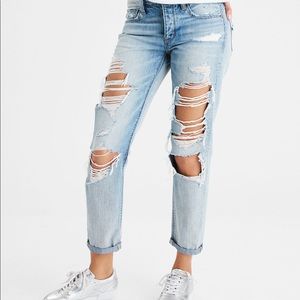 Distressed Boyfriend Jeans